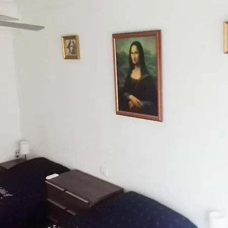 Apartment Almiserat *